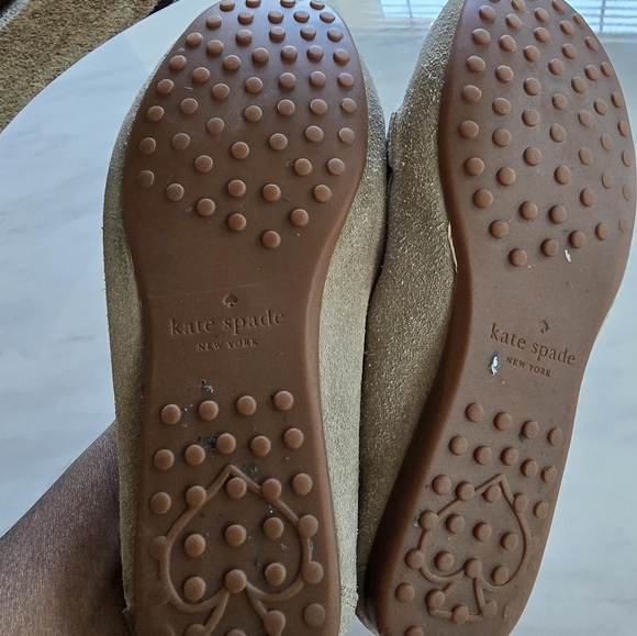 Kate Spade Carson Loafers Women Sz 6M Gray Gold Medallion Flats Comfy - Picture 10 of 13